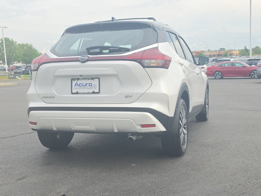 Used 2024 Nissan Kicks SV w/ Interior Electronics Package FWD image 9