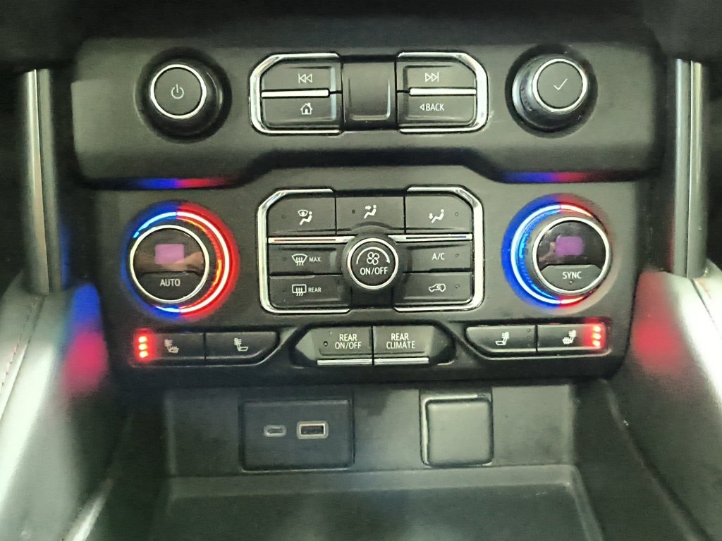 Used 2021 Chevrolet Suburban RST w/ Luxury Package AWD/4WD image 7