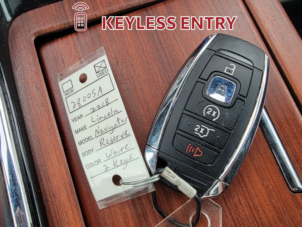 Used 2018 Lincoln Navigator Reserve w/ Technology Package AWD/4WD image 39