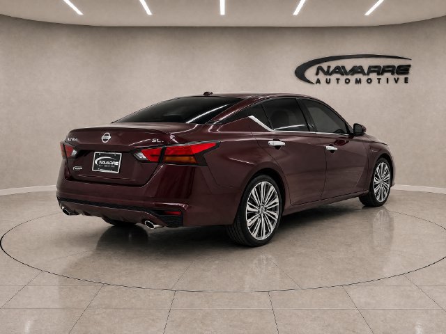 Used 2024 Nissan Altima 2.5 SL FWD image 9