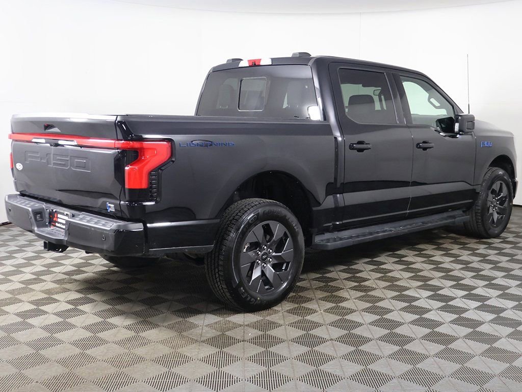 Used 2025 Ford F150 Lightning Lariat image 13