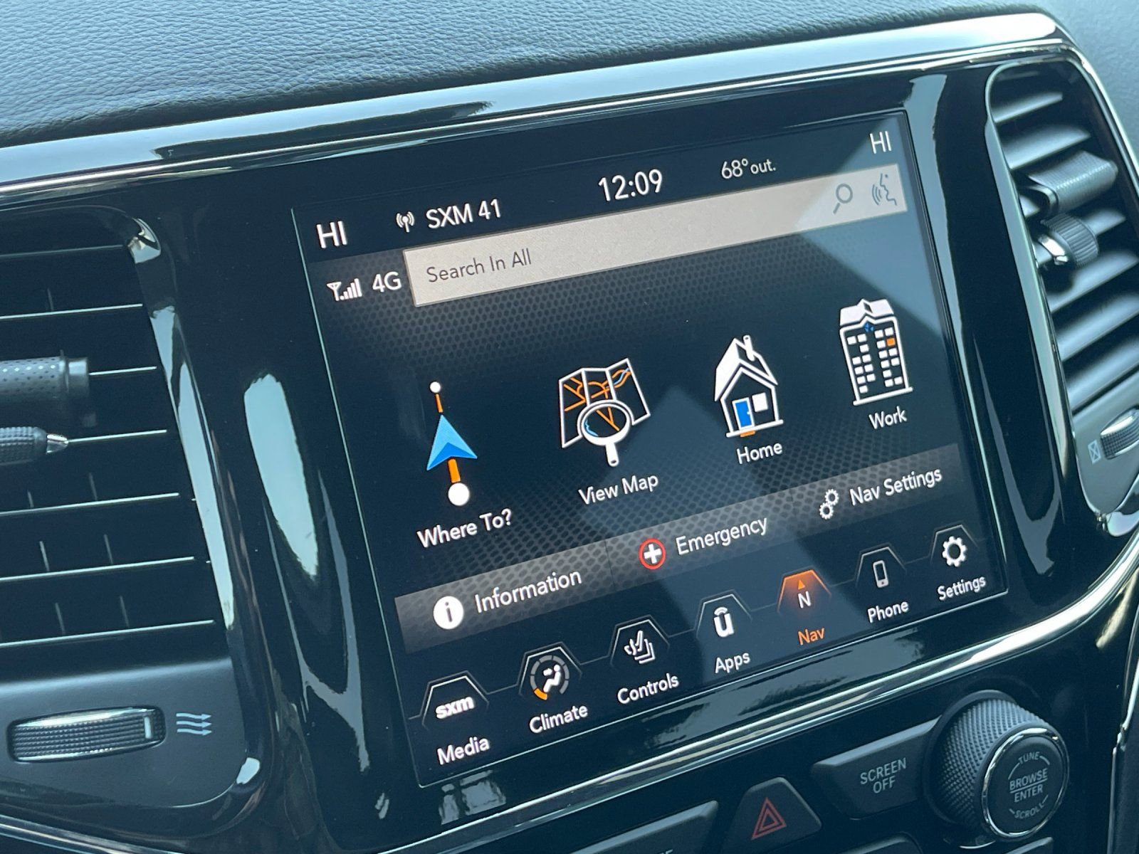 Used 2019 Jeep Grand Cherokee Trailhawk w/ Trailhawk Luxury Group image 22