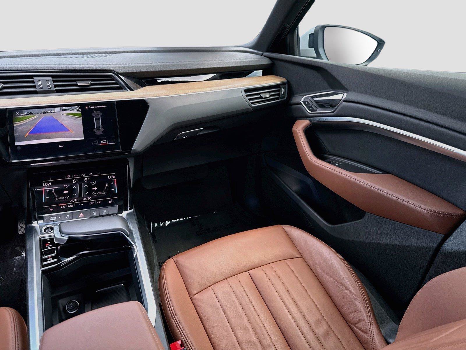 Certified 2024 Audi Q8 e-tron Premium AWD/4WD image 23