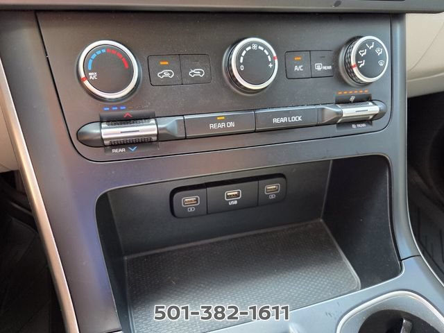 Used 2023 Kia Carnival LX FWD image 28