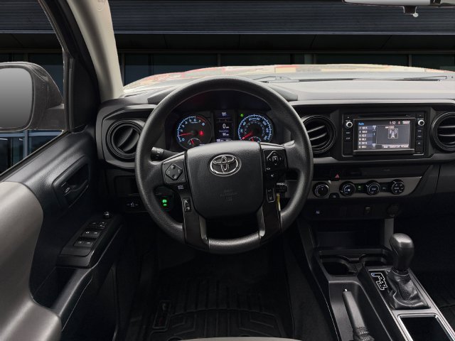 Used 2018 Toyota Tacoma SR AWD/4WD image 12