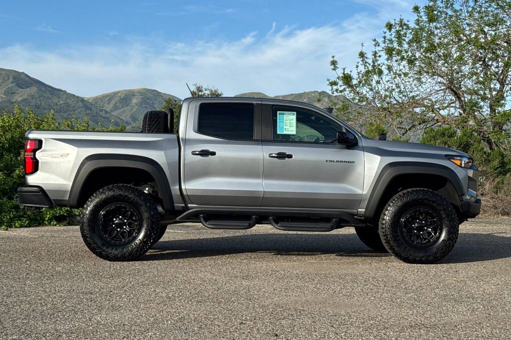 Certified 2024 Chevrolet Colorado ZR2 w/ ZR2 Bison Edition AWD/4WD image 3