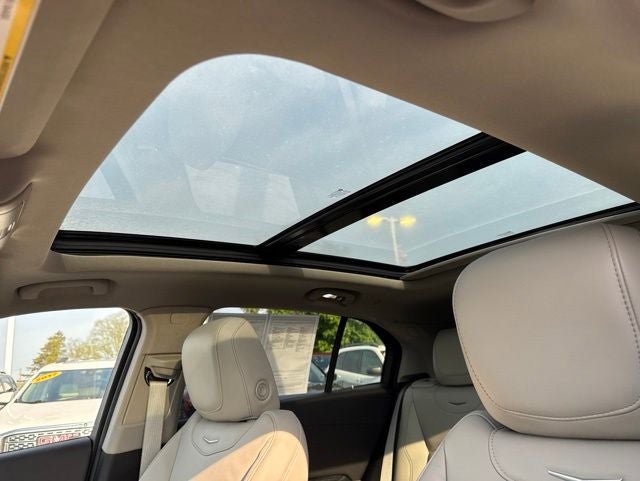 Used 2023 Cadillac XT4 Premium Luxury w/ Technology Package FWD image 15