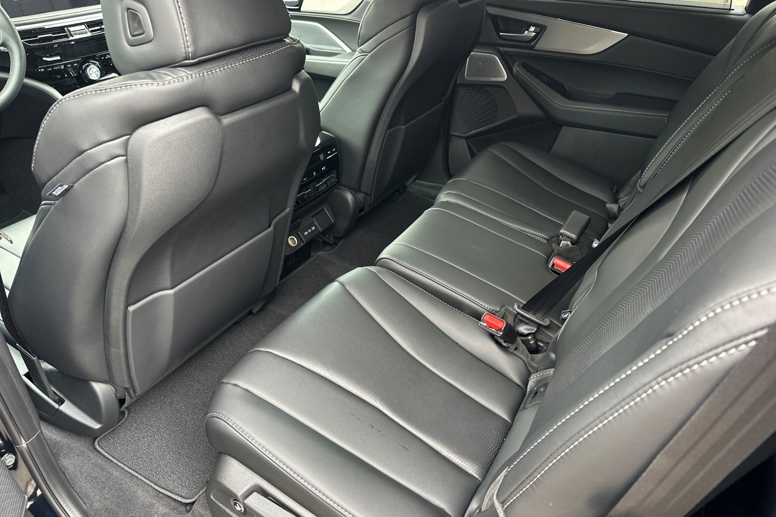 New 2026 Acura MDX w/ Technology Package FWD image 12