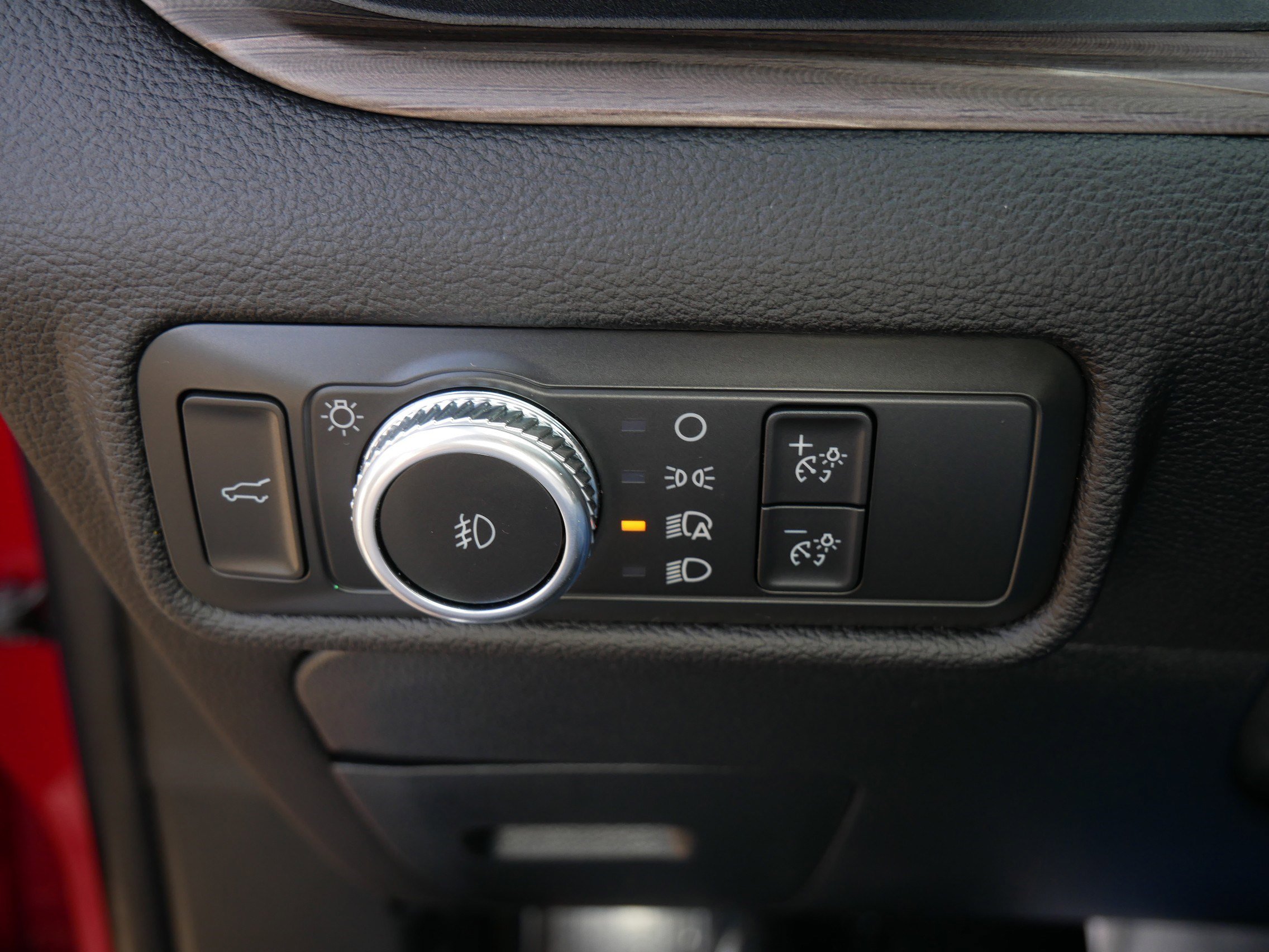 Certified 2022 Ford Explorer Limited w/ Equipment Group 301A image 26