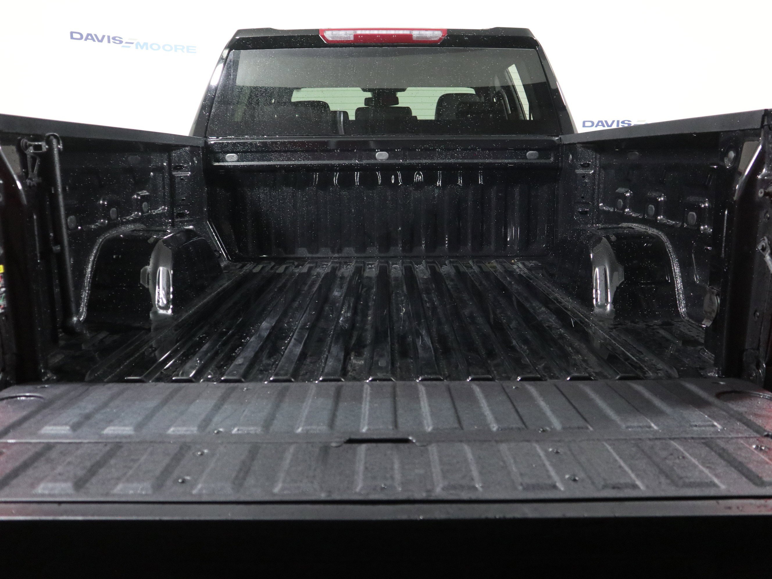 Used 2024 GMC Sierra 1500 SLT w/ SLT Premium Package image 8