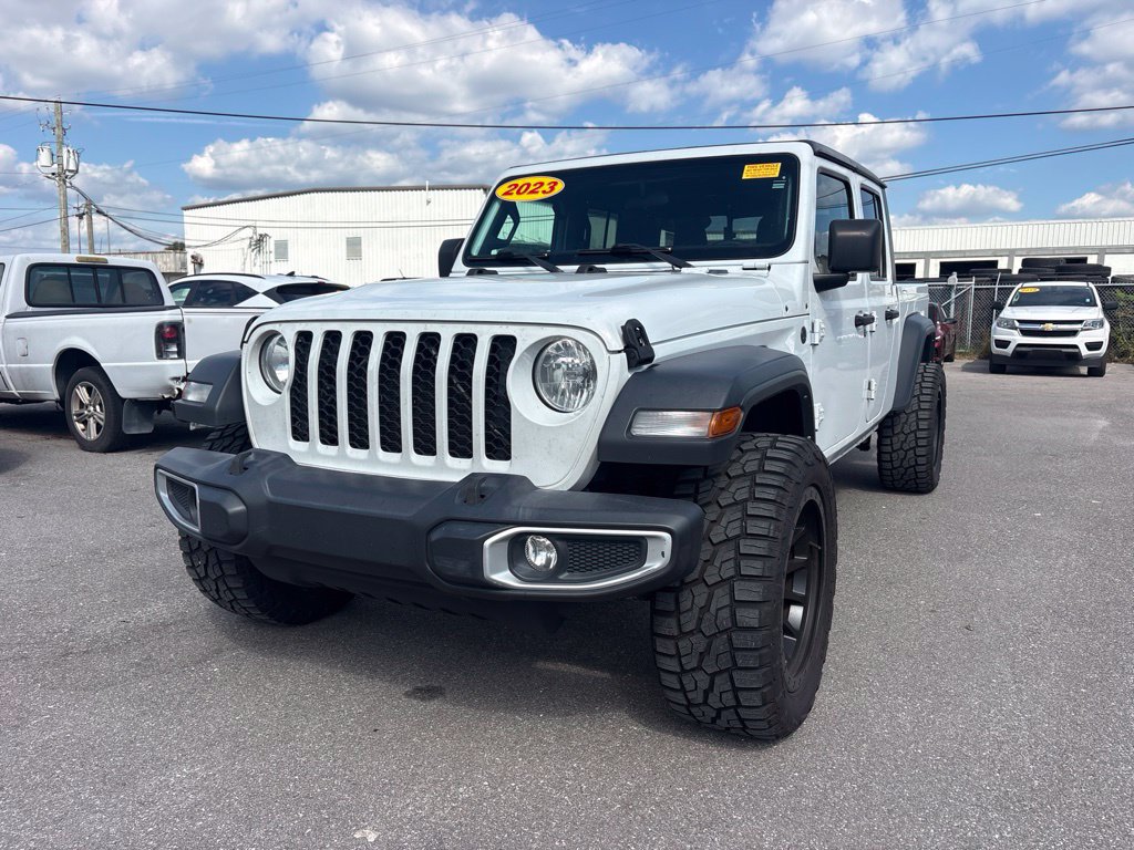 Used 2023 Jeep Gladiator Sport AWD/4WD image 7