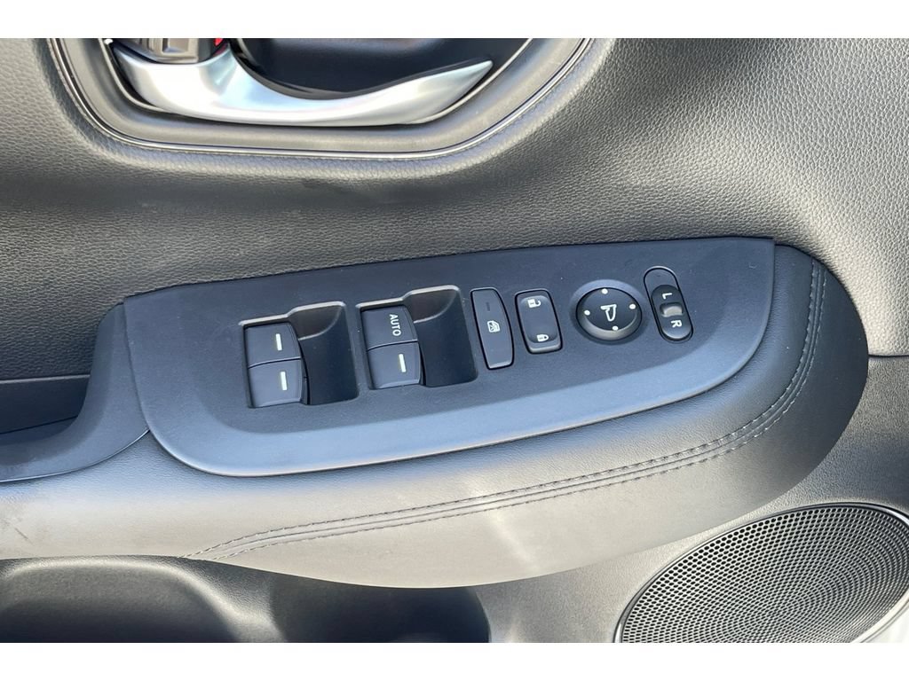 Certified 2027 Honda HR-V LX image 12