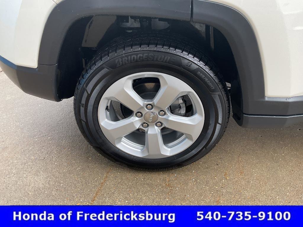 Used 2019 Jeep Compass Latitude w/ Popular Equipment Group AWD/4WD image 12
