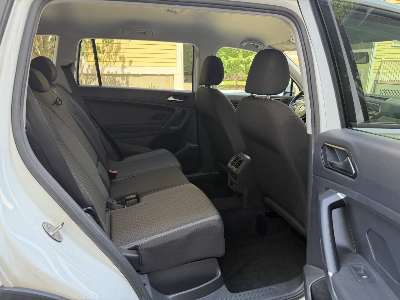 Used 2018 Volkswagen Tiguan S AWD/4WD image 9
