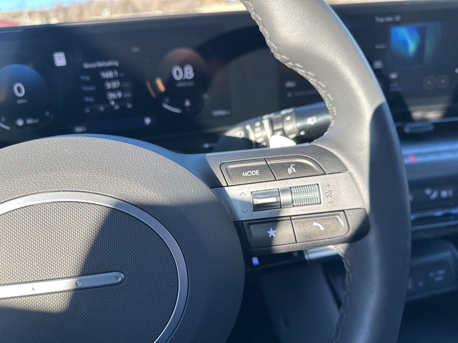 Used 2025 Hyundai Kona Limited image 26