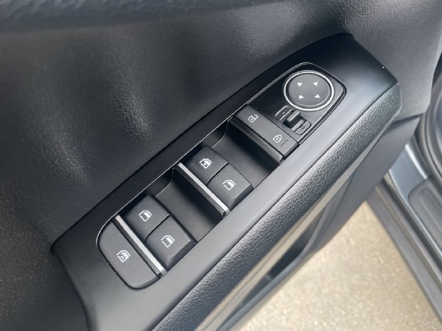 Used 2025 Kia Soul LX w/ LX Technology Package FWD image 21