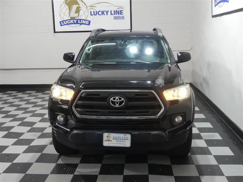 Used 2016 Toyota Tacoma SR5 w/ SR5 Appearance Package (SN) image 3