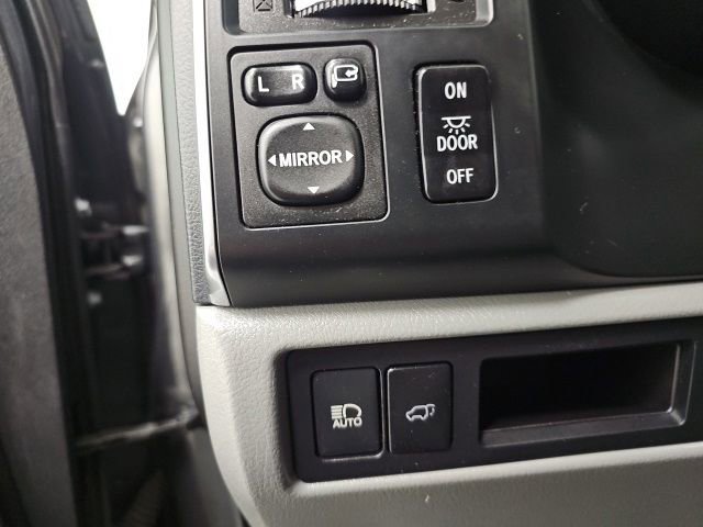 Used 2019 Toyota Sequoia Platinum image 17