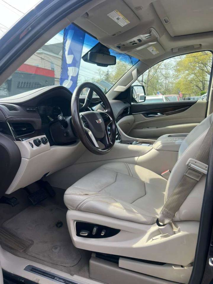 Used 2016 Cadillac Escalade ESV Luxury image 18