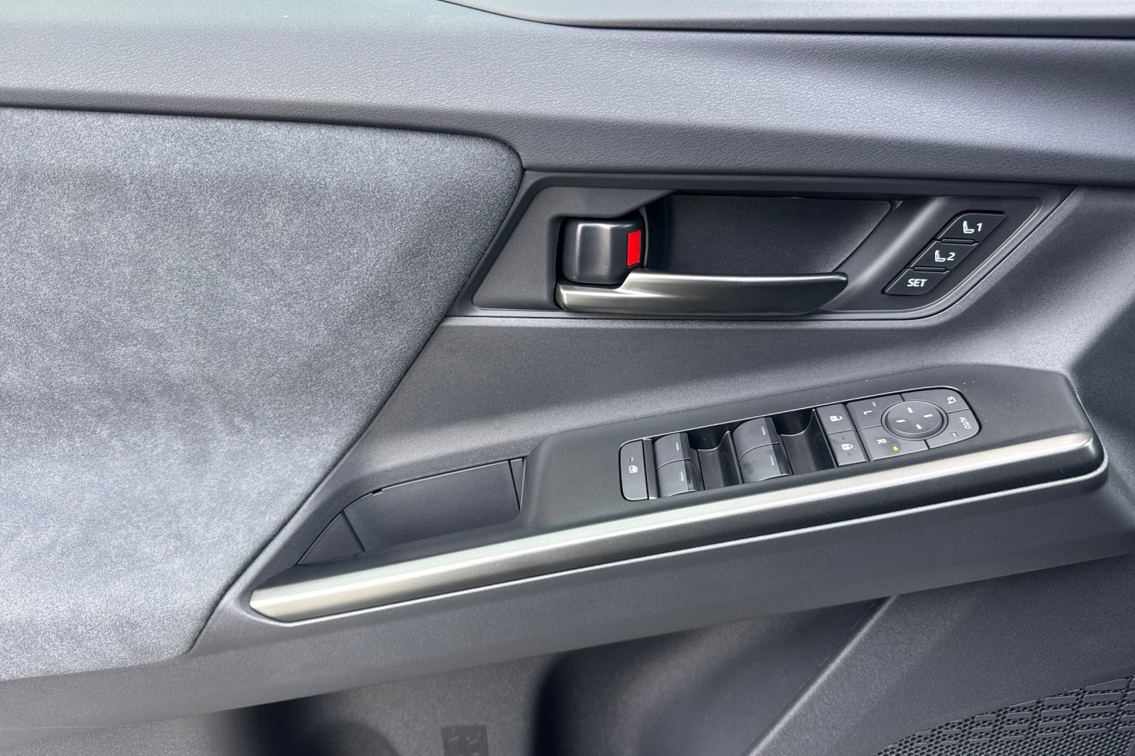 New 2026 Toyota C-HR AWD/4WD image 13