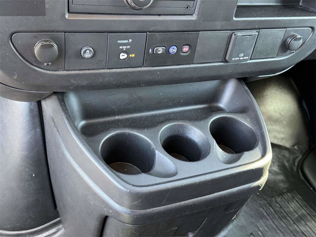 Used 2024 GMC Savana 2500 Work Van w/ Driver Convenience Package image 9