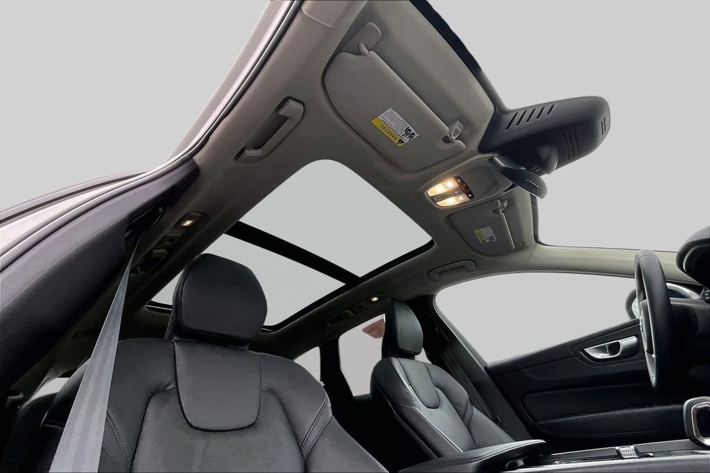 Certified 2024 Volvo XC60 B5 Plus w/ Climate Package image 27