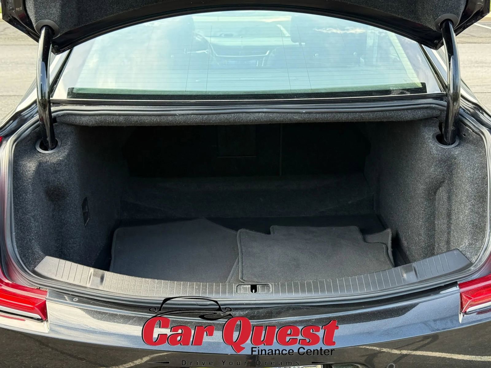 Used 2019 Cadillac XTS Luxury image 14