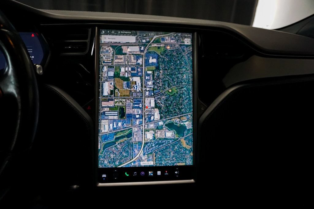 Used 2018 Tesla Model S AWD image 12