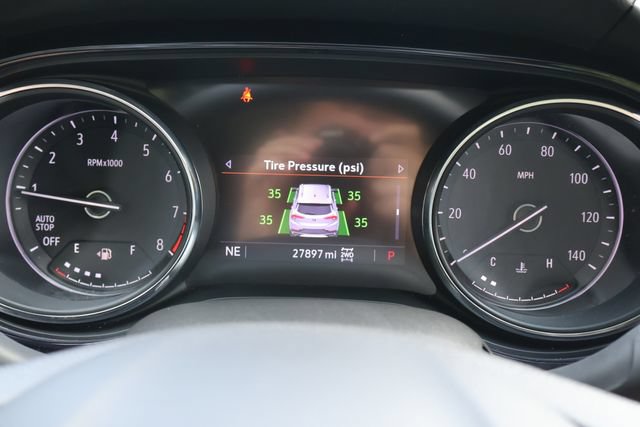 Used 2023 Buick Encore GX Preferred w/ Cold Weather Comfort Package AWD/4WD image 9