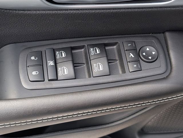 New 2026 Chrysler Pacifica Limited image 11