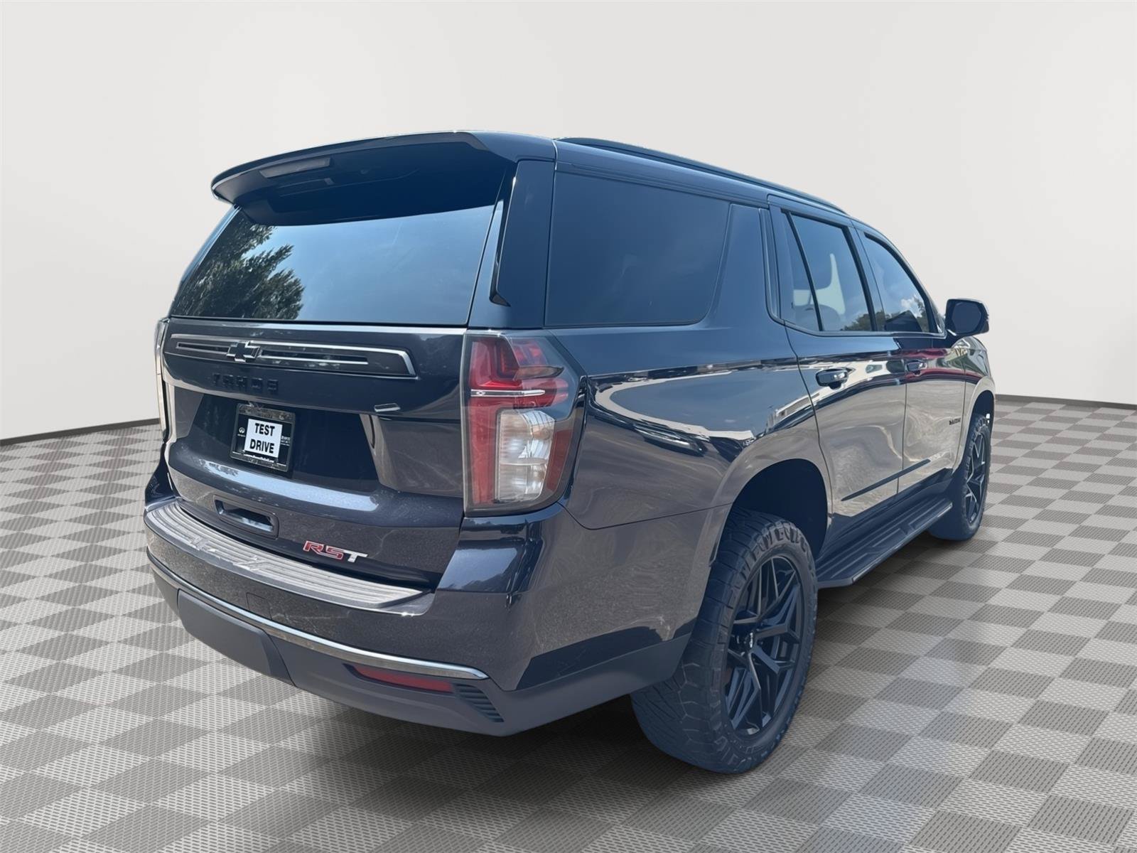 Used 2022 Chevrolet Tahoe RST w/ Luxury Package AWD/4WD image 6