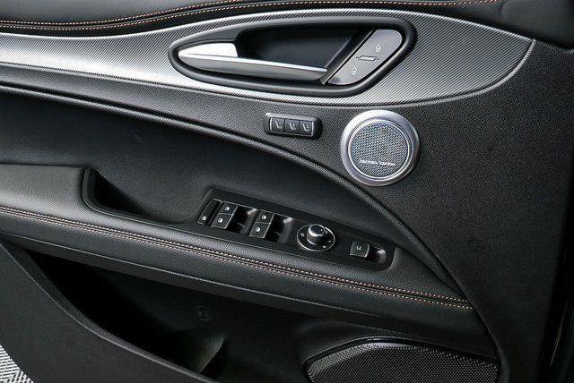 New 2025 Alfa Romeo Stelvio Sprint AWD/4WD image 8