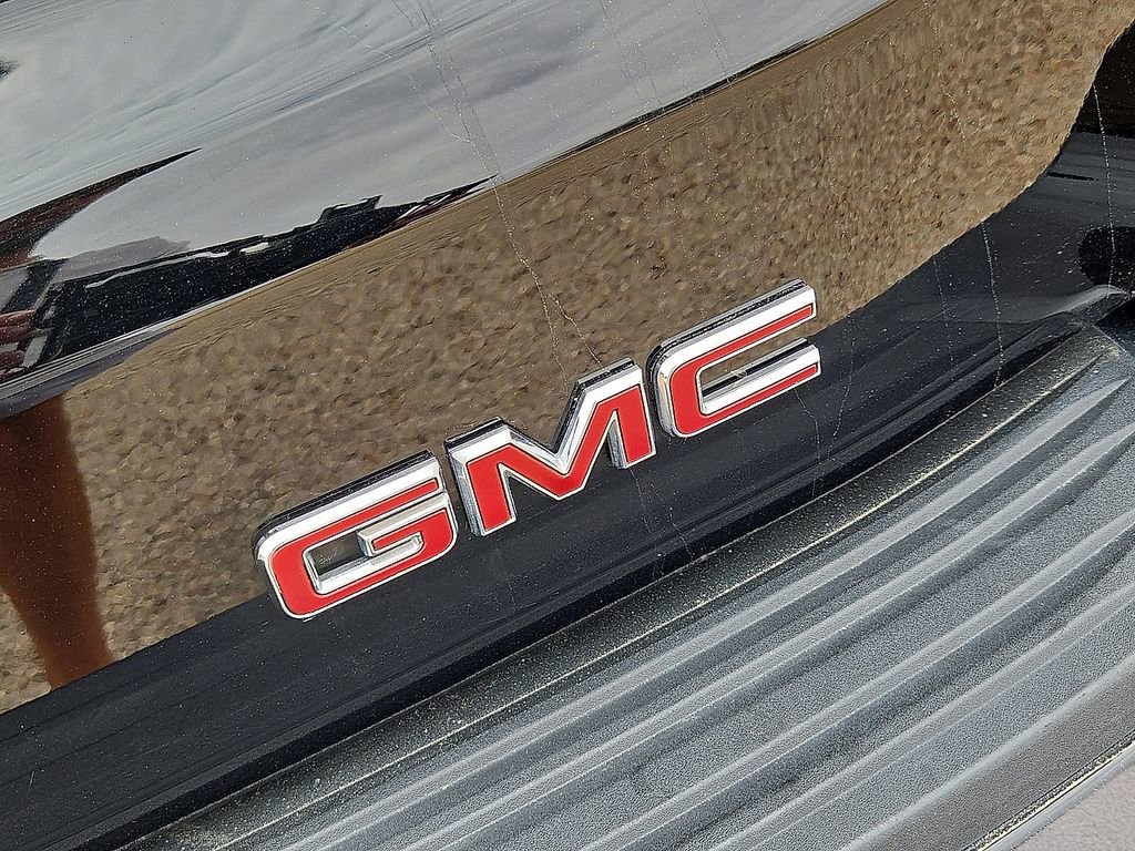 Used 2025 GMC Yukon Denali AWD/4WD image 13