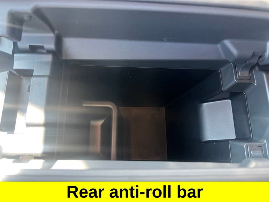 Certified 2025 Nissan Rogue SV image 26