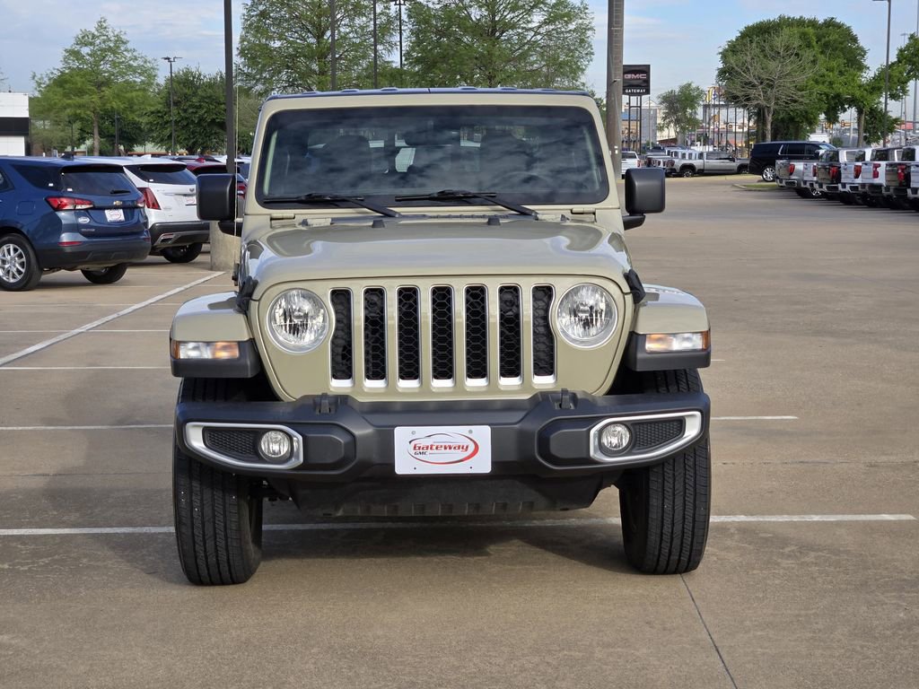 Used 2022 Jeep Gladiator Overland w/ Popular Equipment Package AWD/4WD image 2