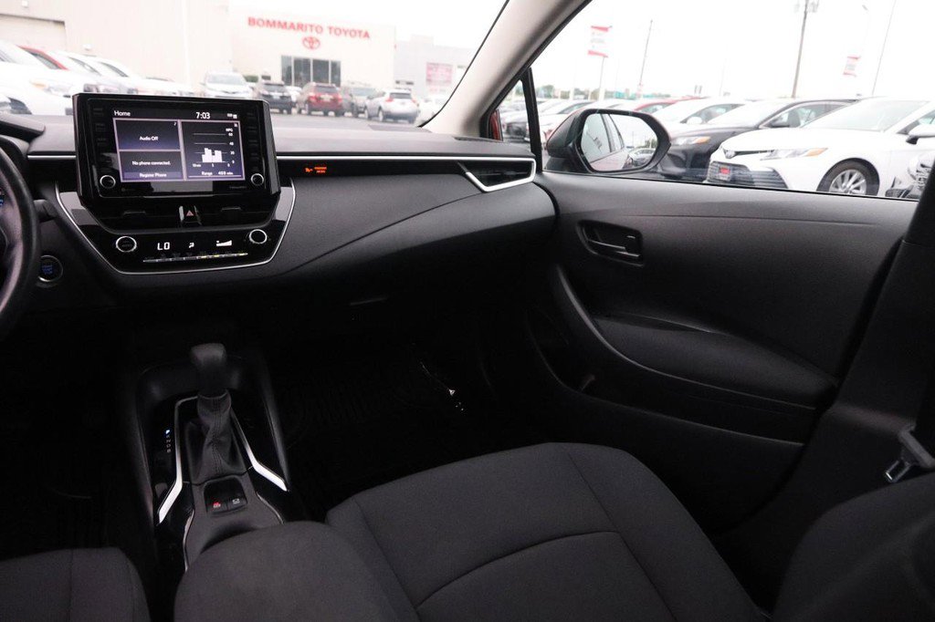 Used 2022 Toyota Corolla LE w/ LE Convenience Package FWD image 24