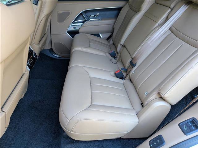 New 2025 Land Rover Range Rover Long Wheelbase SE image 15
