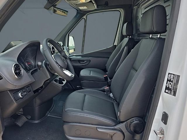 New 2025 Mercedes-Benz Sprinter 4500 image 6