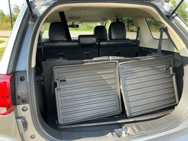 Used 2019 Mitsubishi Outlander SE AWD/4WD image 10