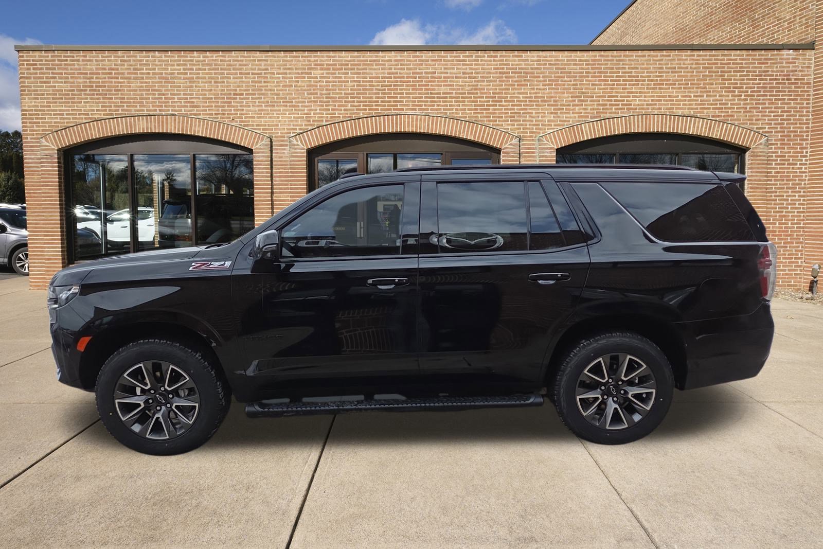 Used 2023 Chevrolet Tahoe Z71 w/ Luxury Package image 7