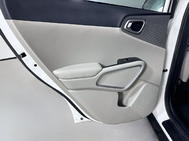 Used 2021 Kia Soul LX FWD image 25