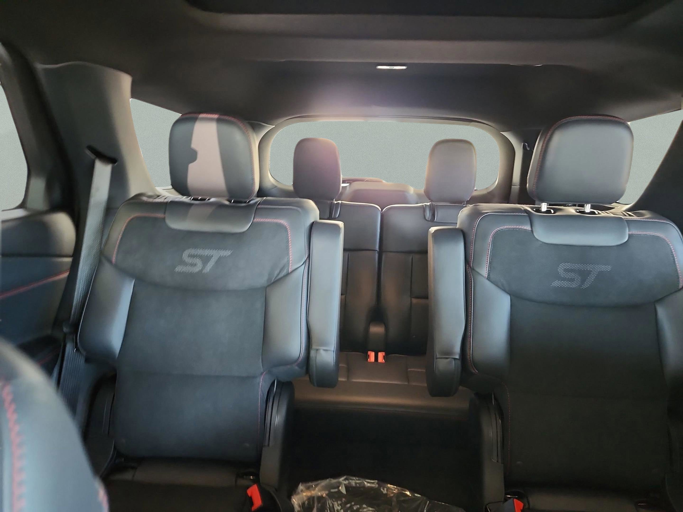 New 2026 Ford Explorer ST w/ Sun And Sound Package image 17