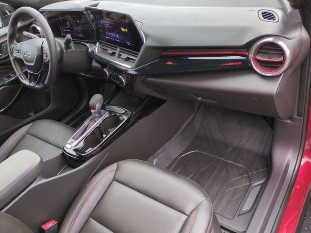 Used 2025 Chevrolet Trax RS w/ Driver Confidence Package image 28