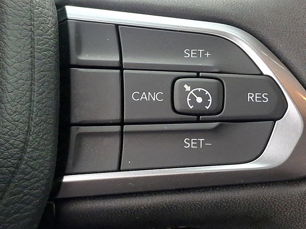 Used 2024 Jeep Compass Latitude image 21