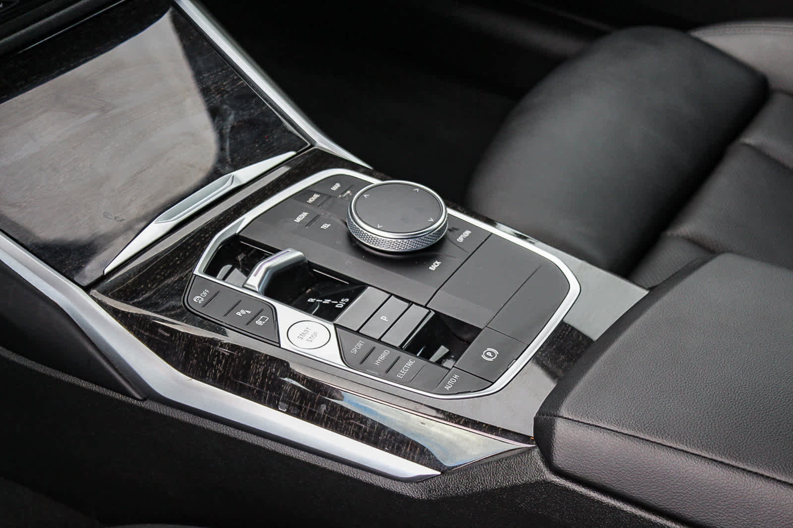 Certified 2023 BMW 330e w/ Driving Assistance Package image 19