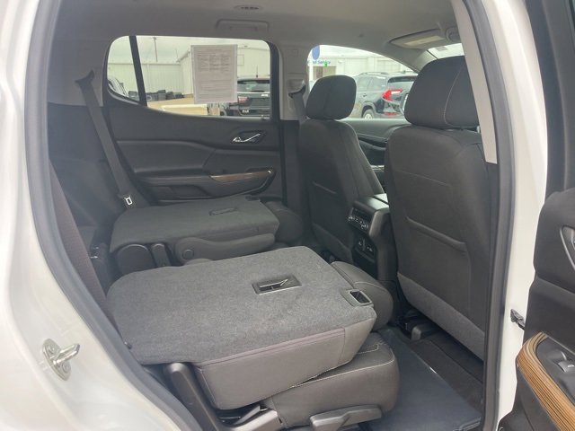 Used 2023 GMC Acadia SLE w/ Driver Convenience Package image 50