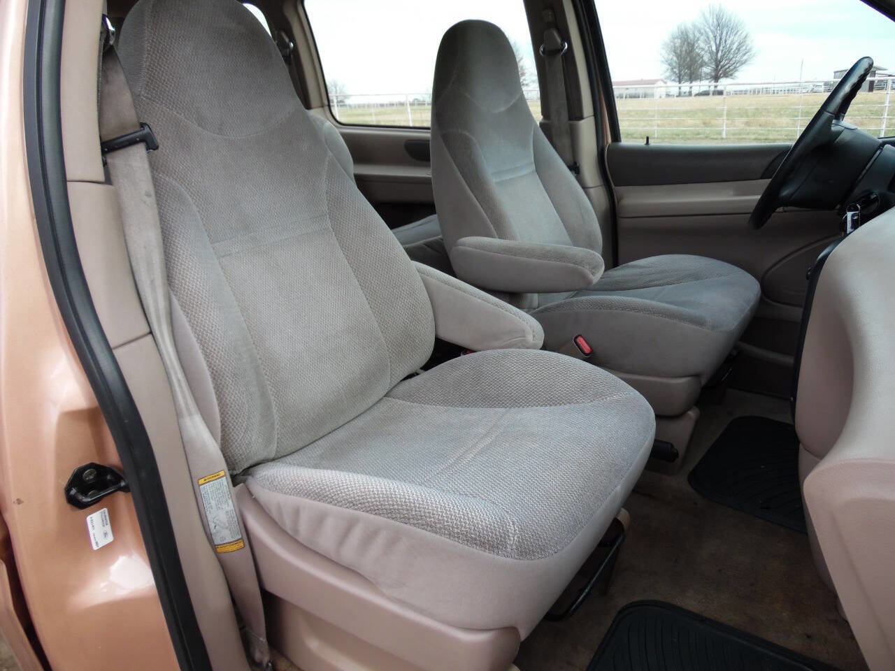 Used 1995 Ford Windstar LX image 8