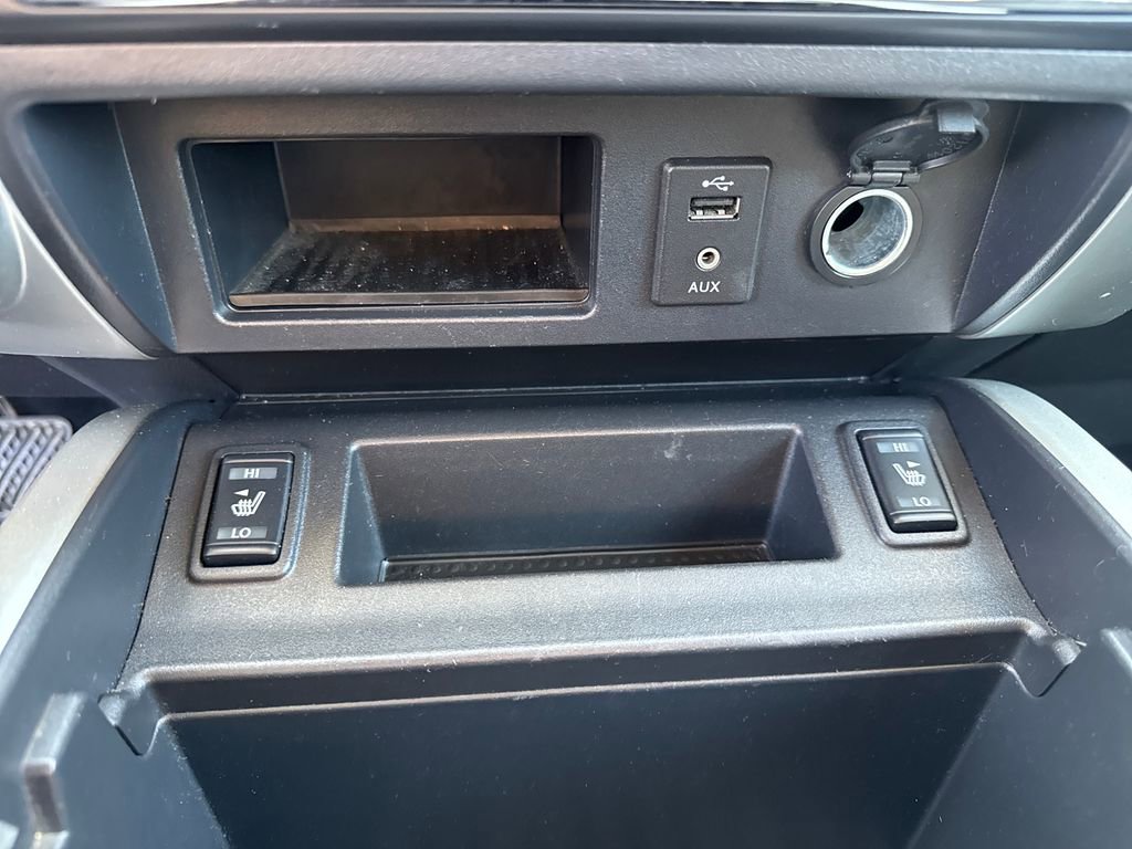 Used 2018 Nissan Titan SV w/ SV Convenience Package AWD/4WD image 22