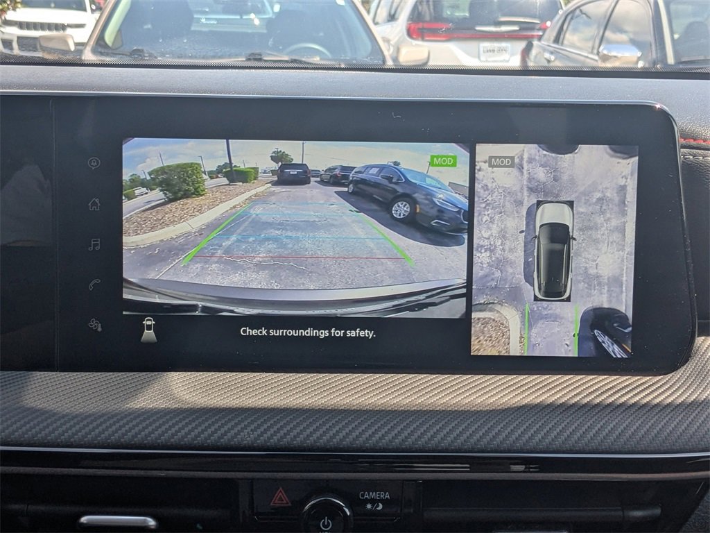 Used 2025 Nissan Kicks SR image 32