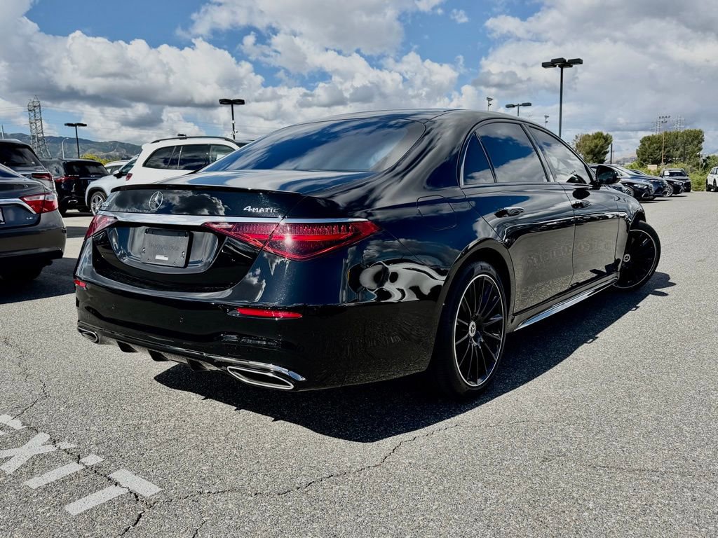 Used 2023 Mercedes-Benz S 580 4MATIC Sedan image 4
